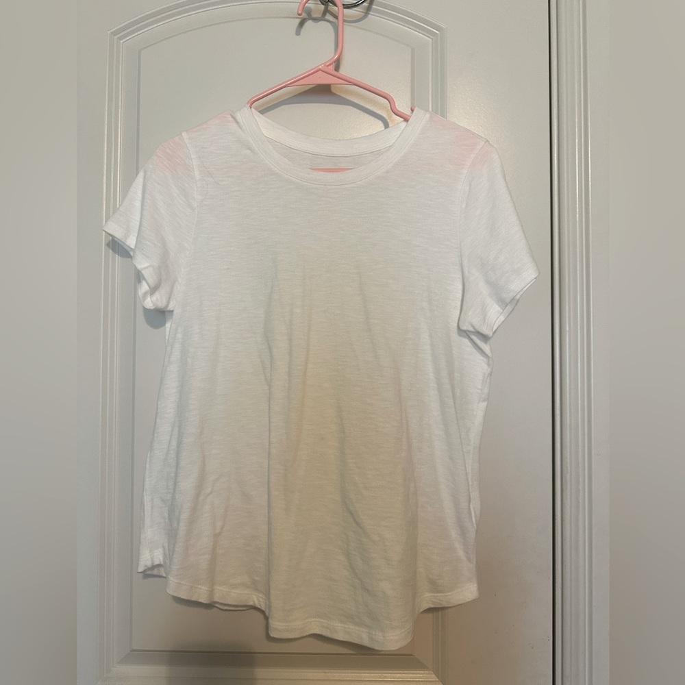 White Old Navy tee sz.S
